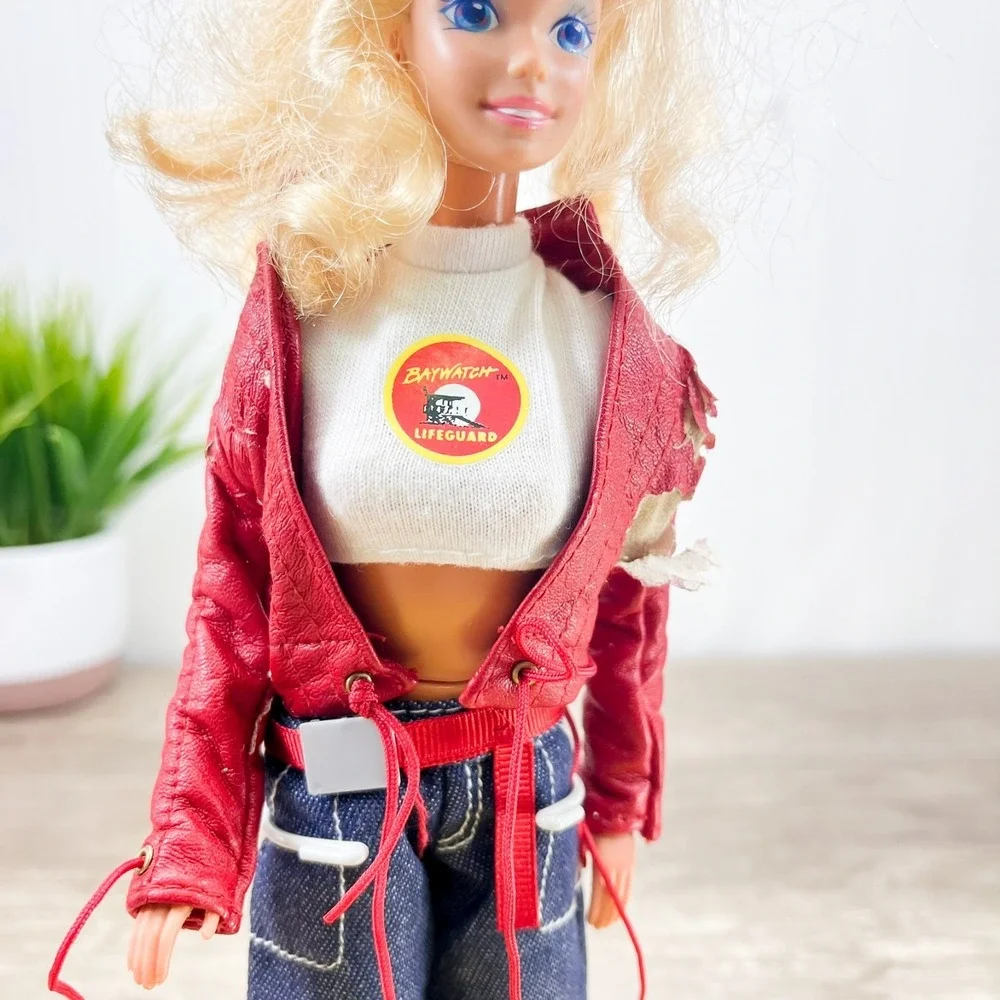 Mattel BAYWATCH Barbie Lifeguard Barbie Doll, 1994‎ with Jetski